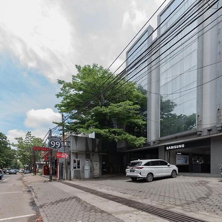 ホテル Reddoorz @ Pelajar Pejuang 3 バンドゥン エクステリア 写真