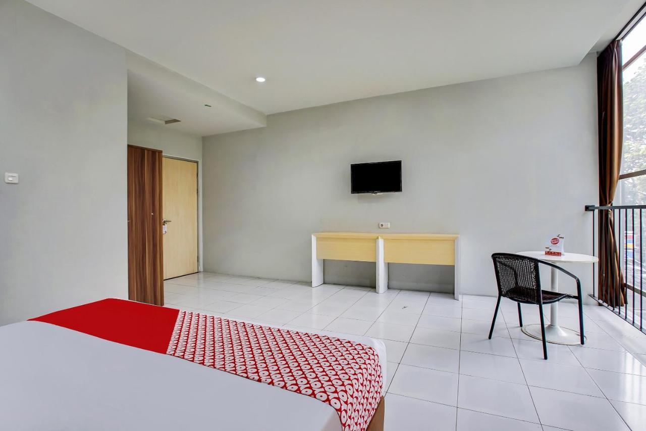 ホテル Reddoorz @ Pelajar Pejuang 3 バンドゥン エクステリア 写真
