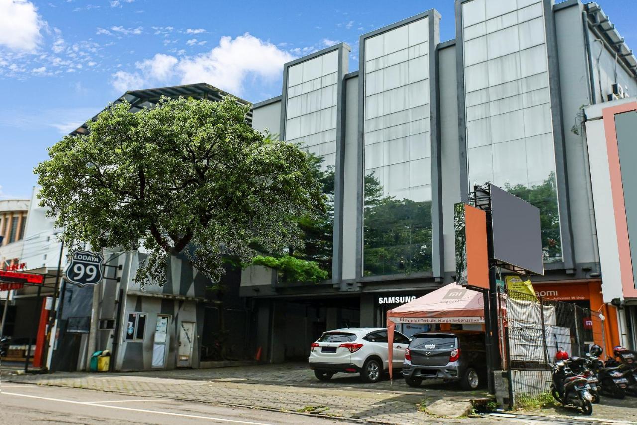 ホテル Reddoorz @ Pelajar Pejuang 3 バンドゥン エクステリア 写真
