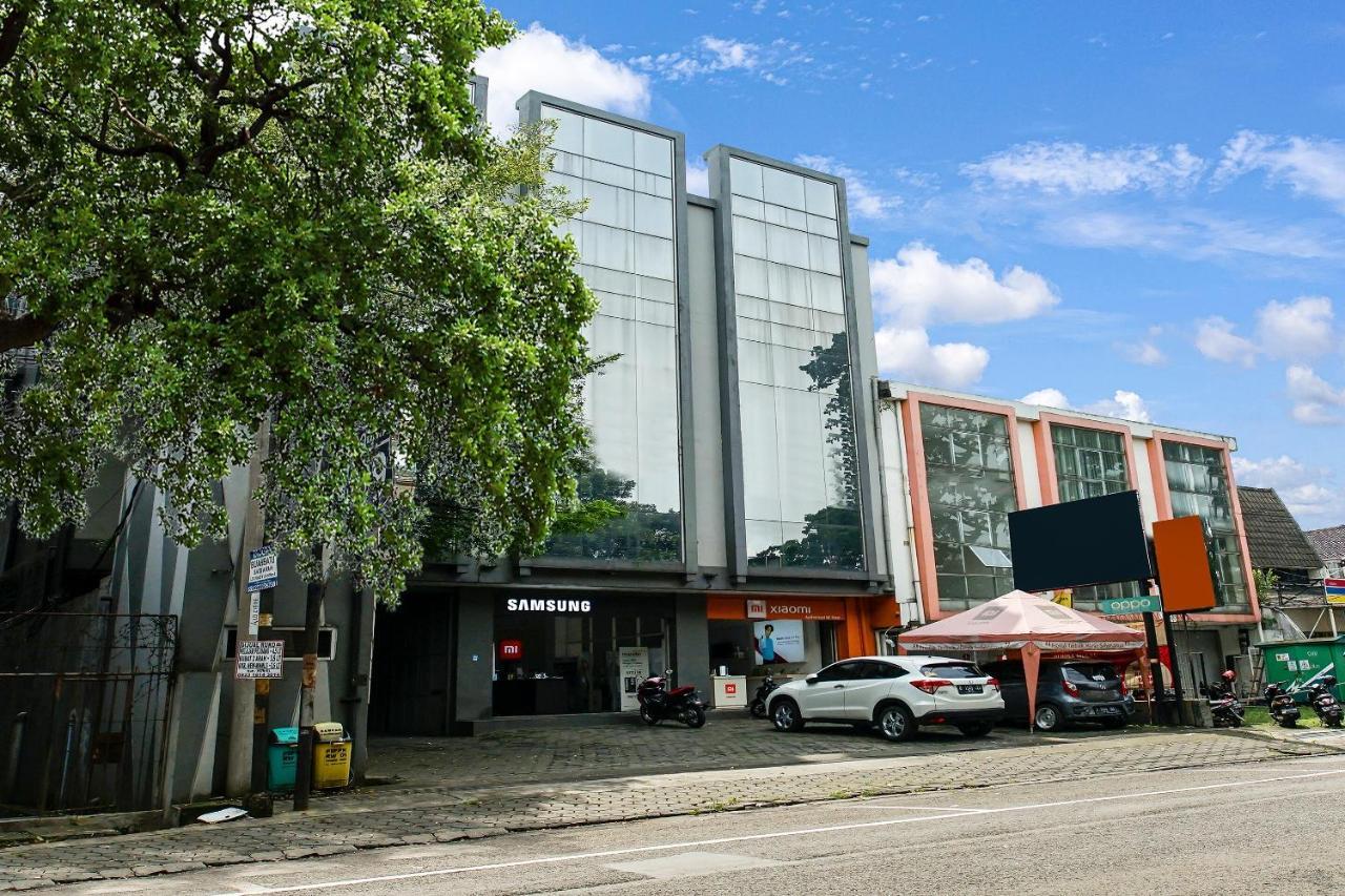ホテル Reddoorz @ Pelajar Pejuang 3 バンドゥン エクステリア 写真